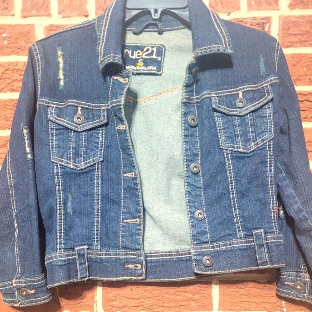 Dark Denim Distressed rue21 small jacket